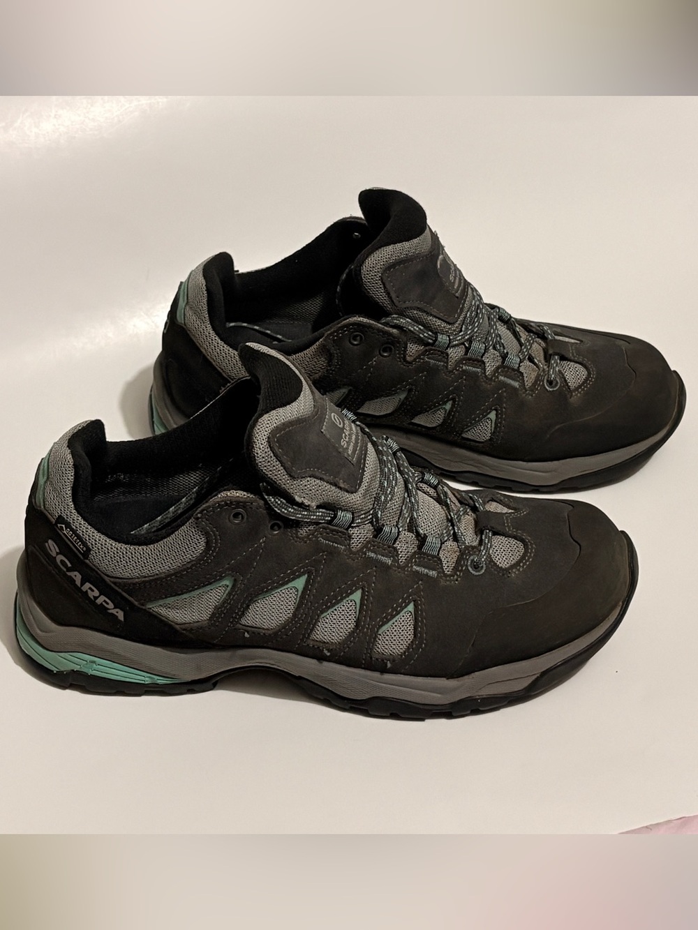 Scarpa Crux Women's US9.5 Mid Grey Dahlia Suede Approach Hiking Shoes